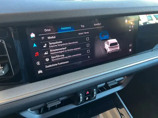 Porsche Cayenne view 13