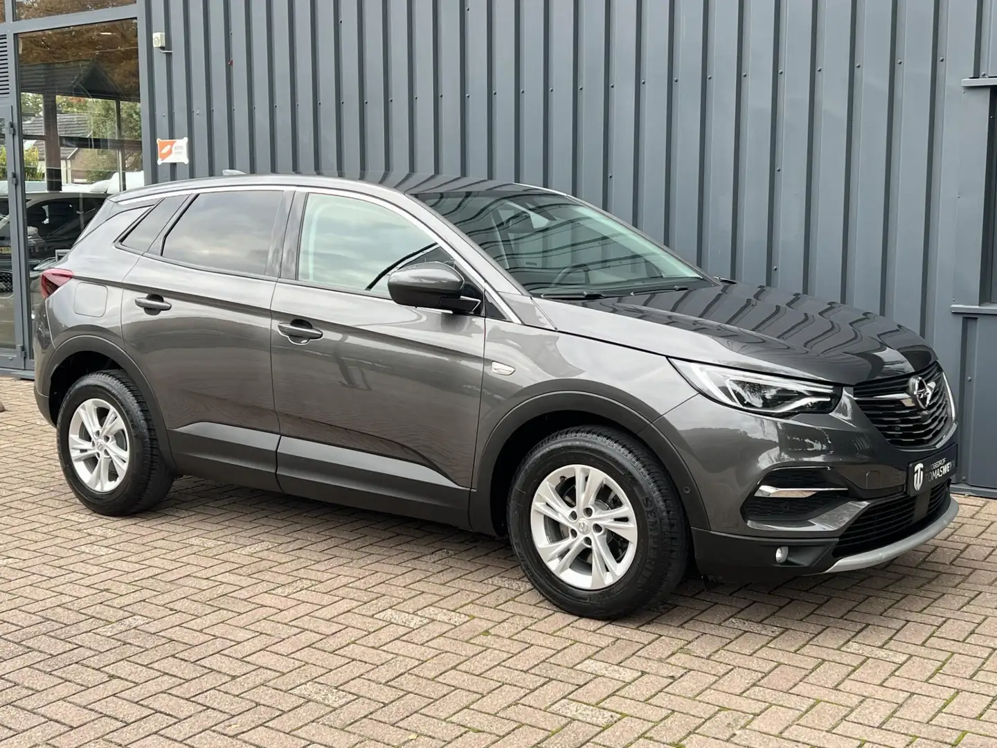 Opel Grandland X 1.2 Turbo Business Executive 1E EIG.!/APK!/ Grijs - 2
