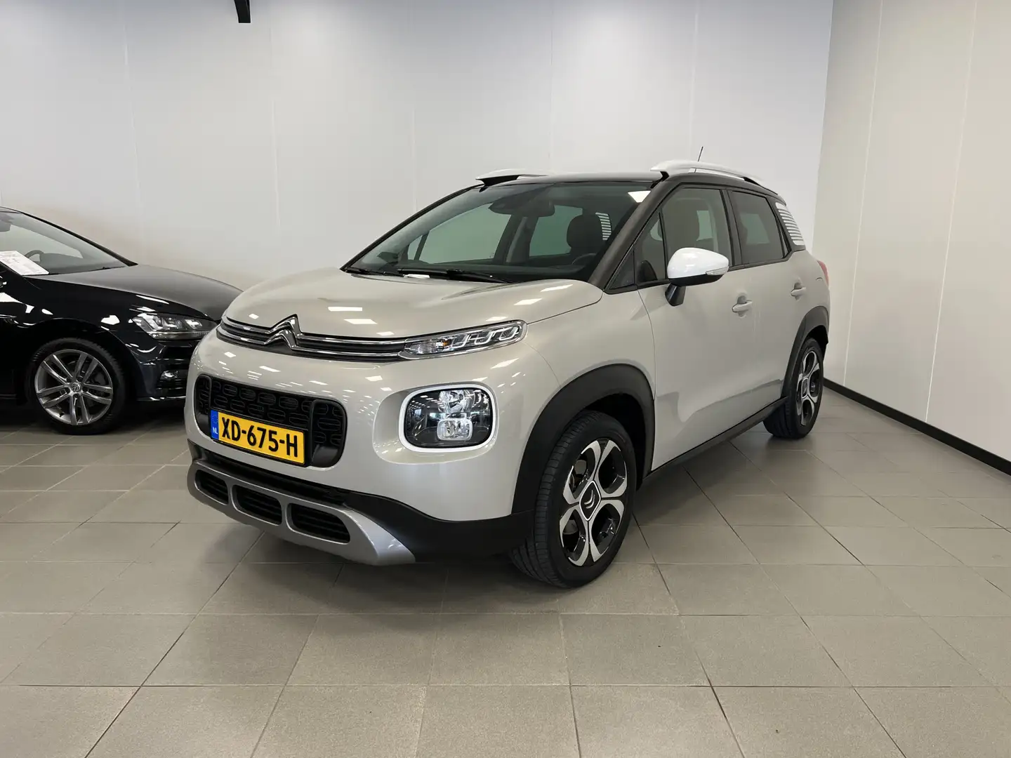 Citroen C3 Aircross 1.2 S&S Feel 110PK / NAVI / TREKHAAK / PDC / CRUIS Gris - 2