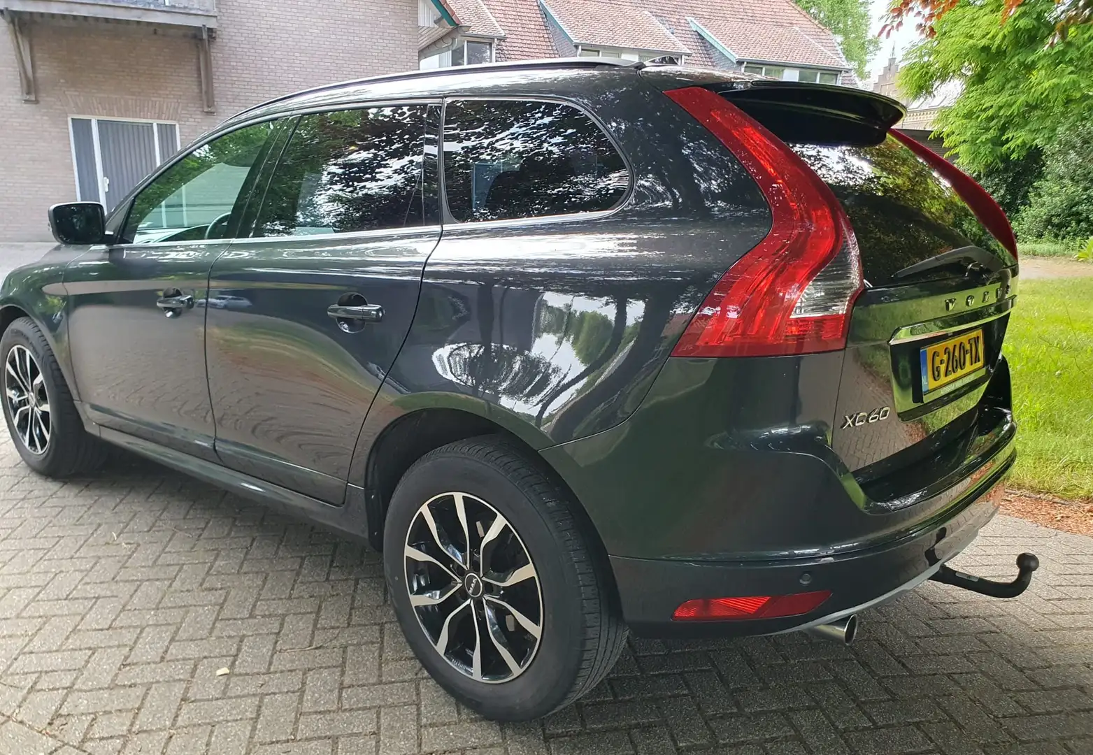 Volvo XC60 Szary - 2