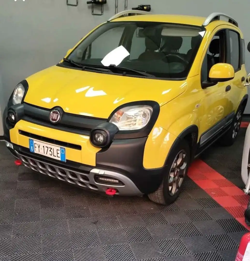 Fiat Panda Panda 1.0 FireFly S&S Hybrid City Cross Giallo - 1