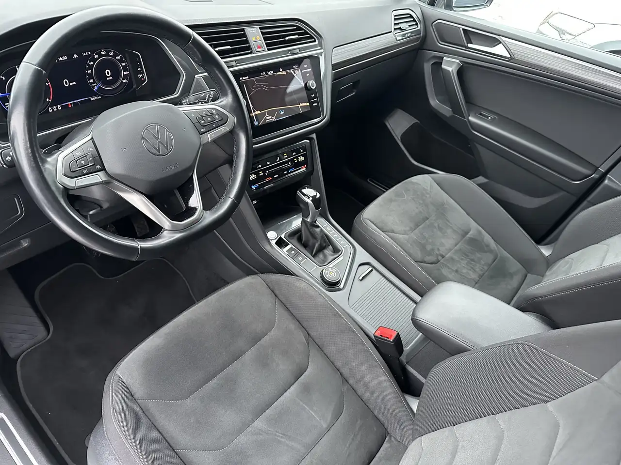 Volkswagen Tiguan Allspace 4M DSG Elegance NAV+LED+AHK+VCOCK 9