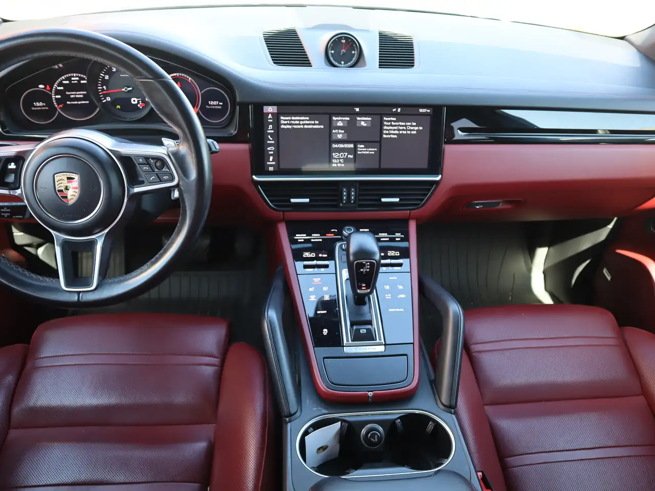 Porsche Cayenne снимка Porsche Cayenne
