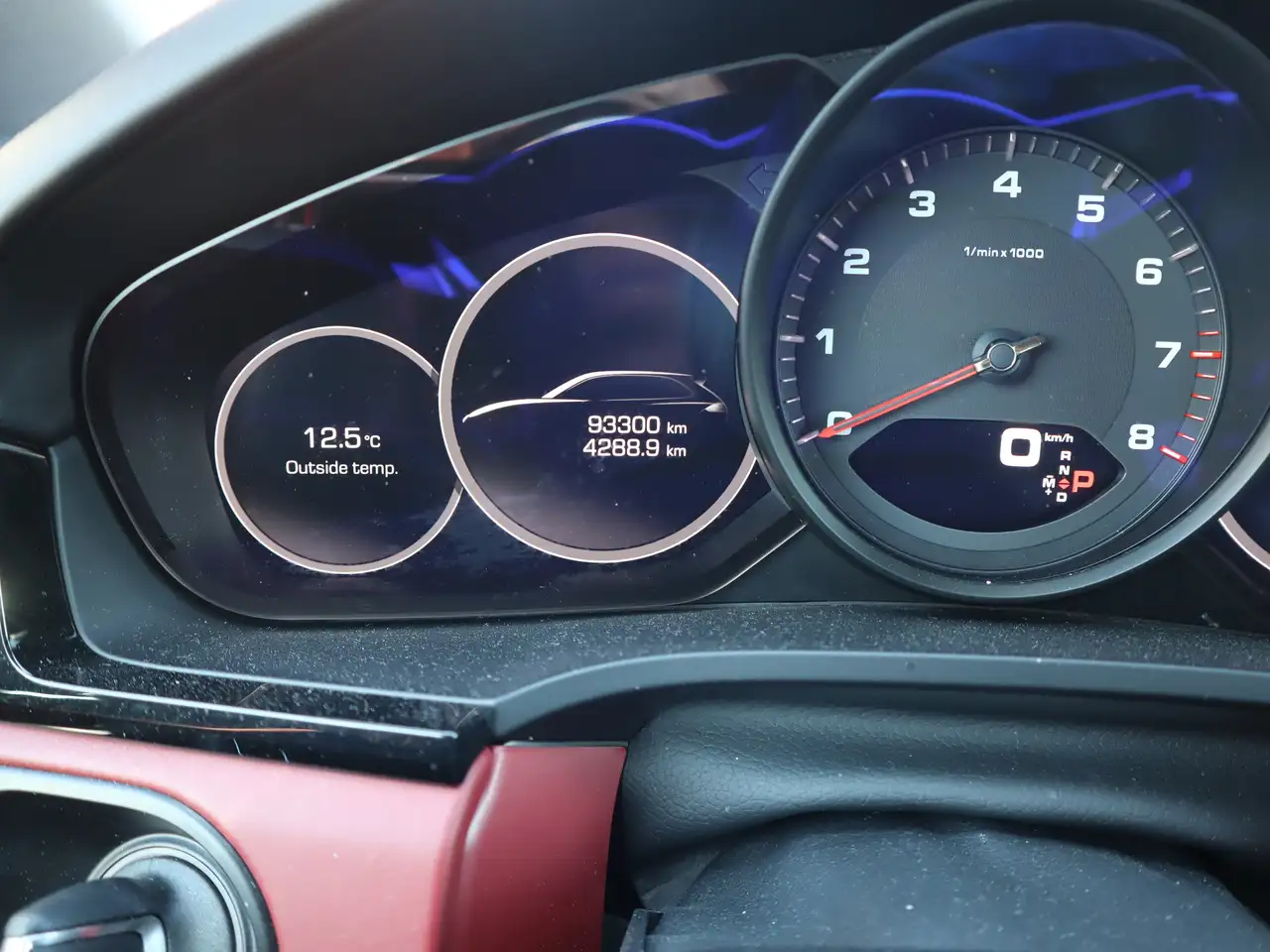 Porsche Cayenne снимка Porsche Cayenne