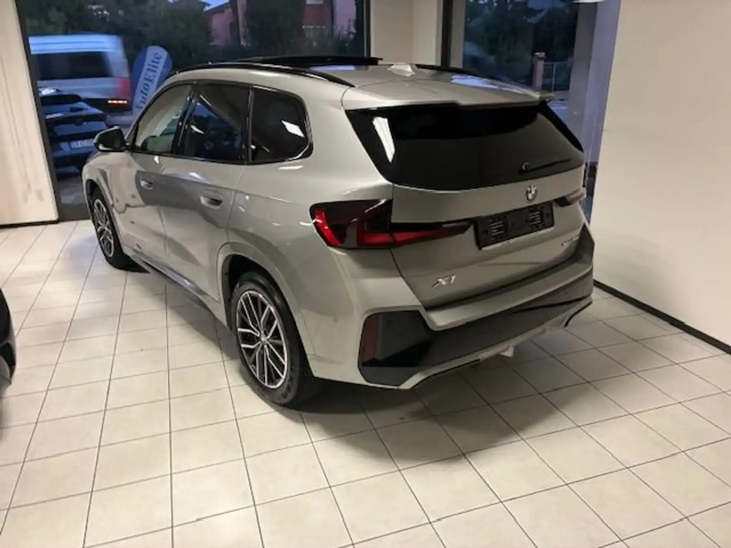 BMW X1 X1 sdrive18d MSport auto Grigio - 2