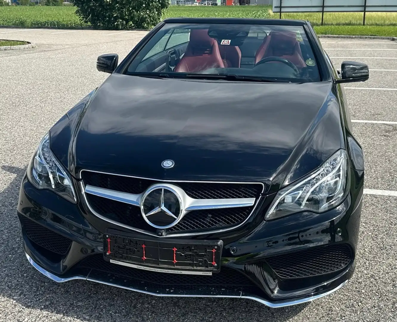 Mercedes-Benz E 200 E 200 CGI BlueEfficiency Aut. Schwarz - 1