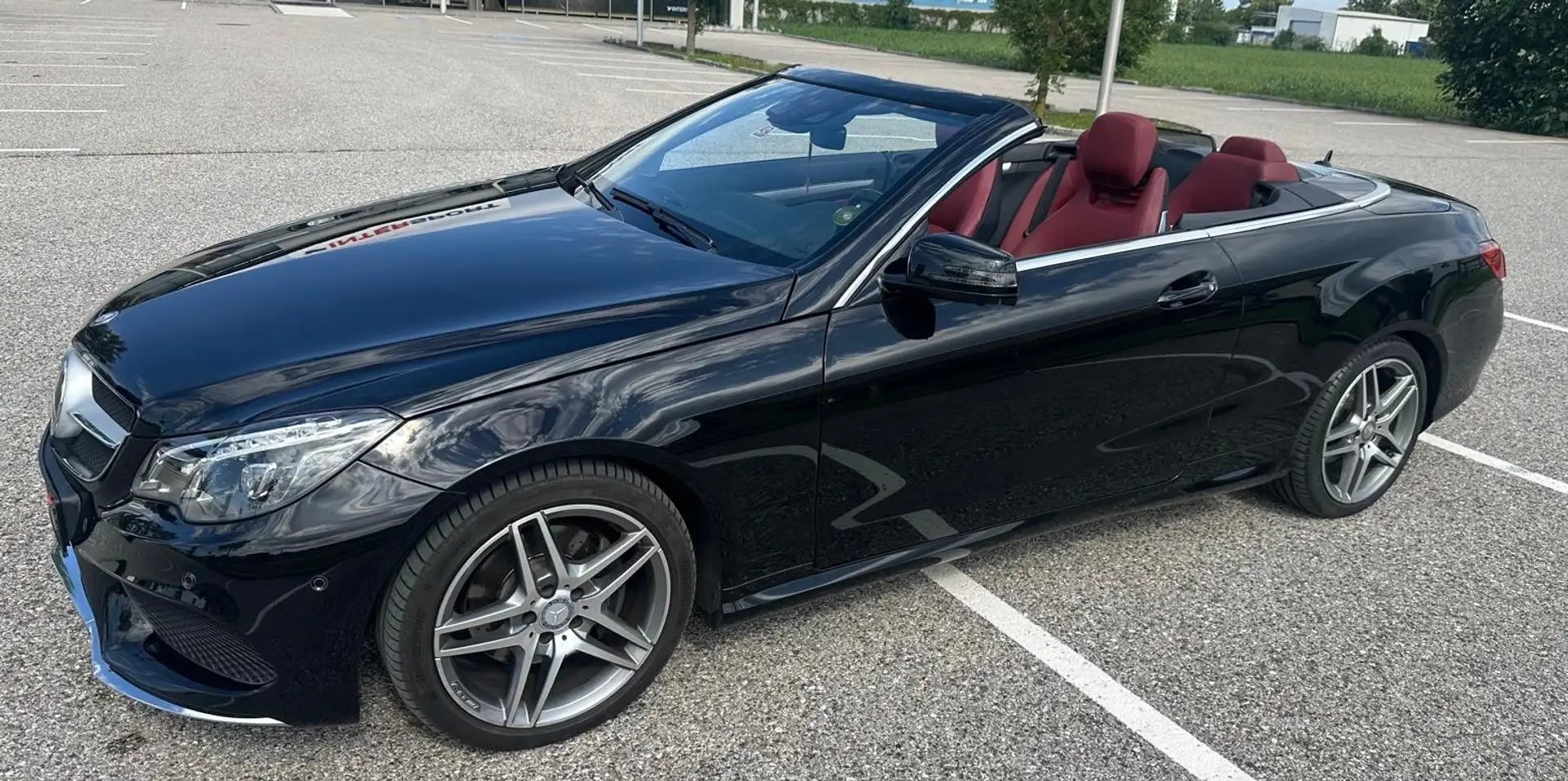 Mercedes-Benz E 200 E 200 CGI BlueEfficiency Aut. Schwarz - 2