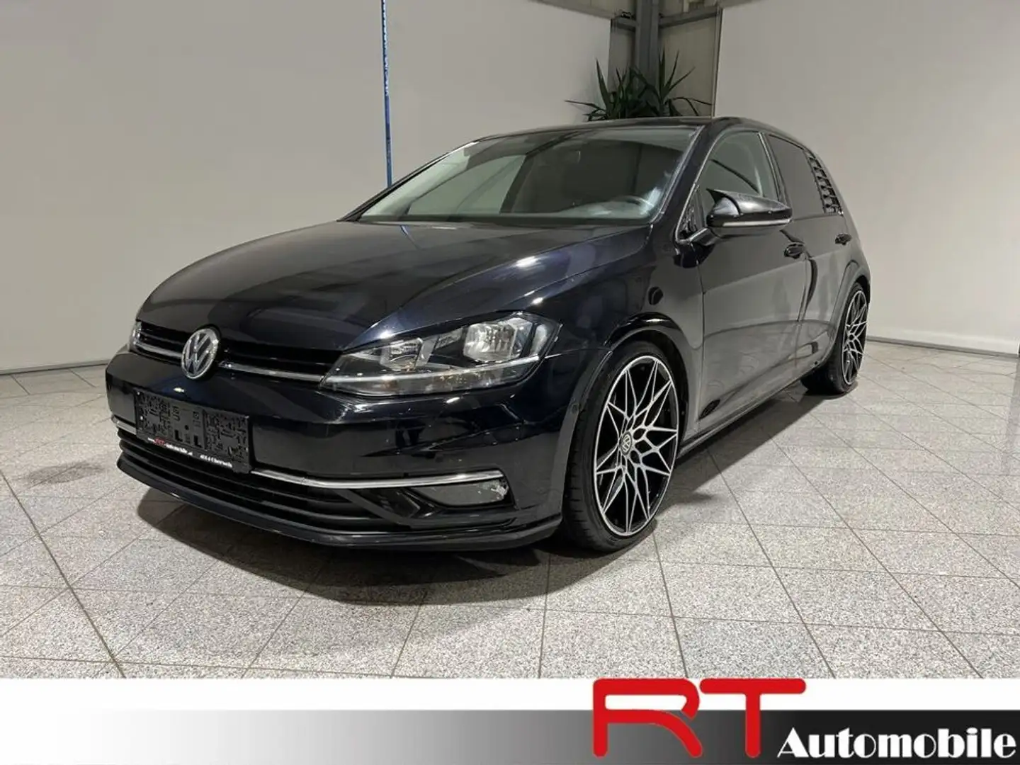 Volkswagen Golf Comfortline BMT/Start-Stopp Schwarz - 1