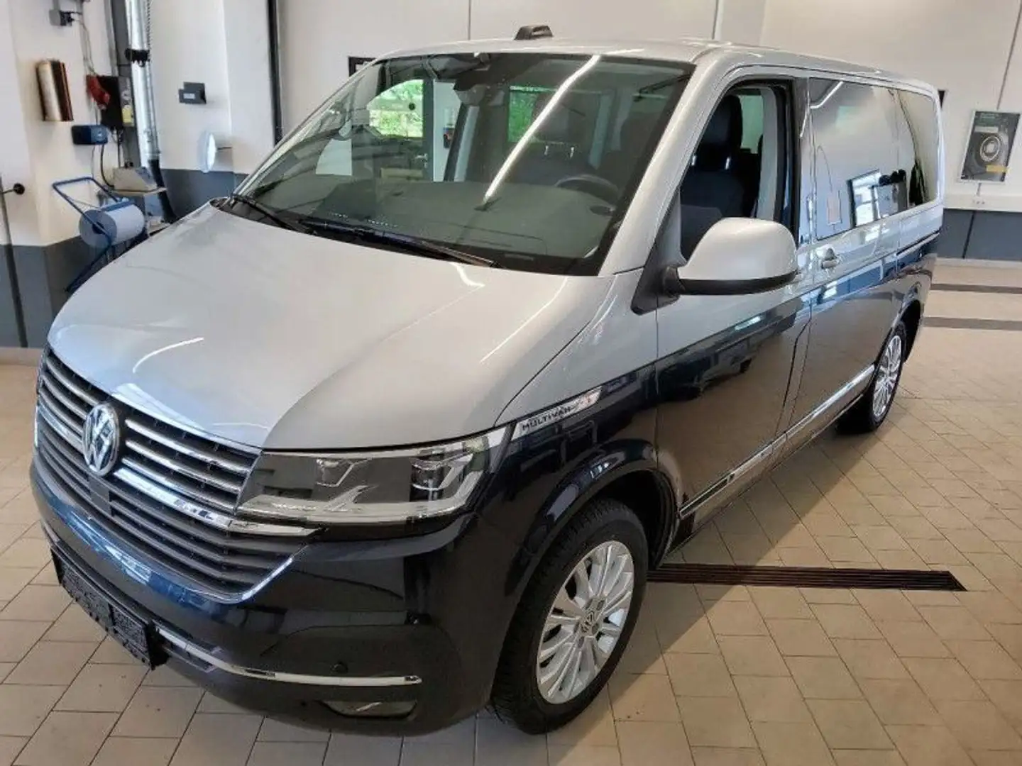 Volkswagen T6 Multivan T6.1 Multivan Generation Six 1.Hand Navi LED ACC Schwarz - 1