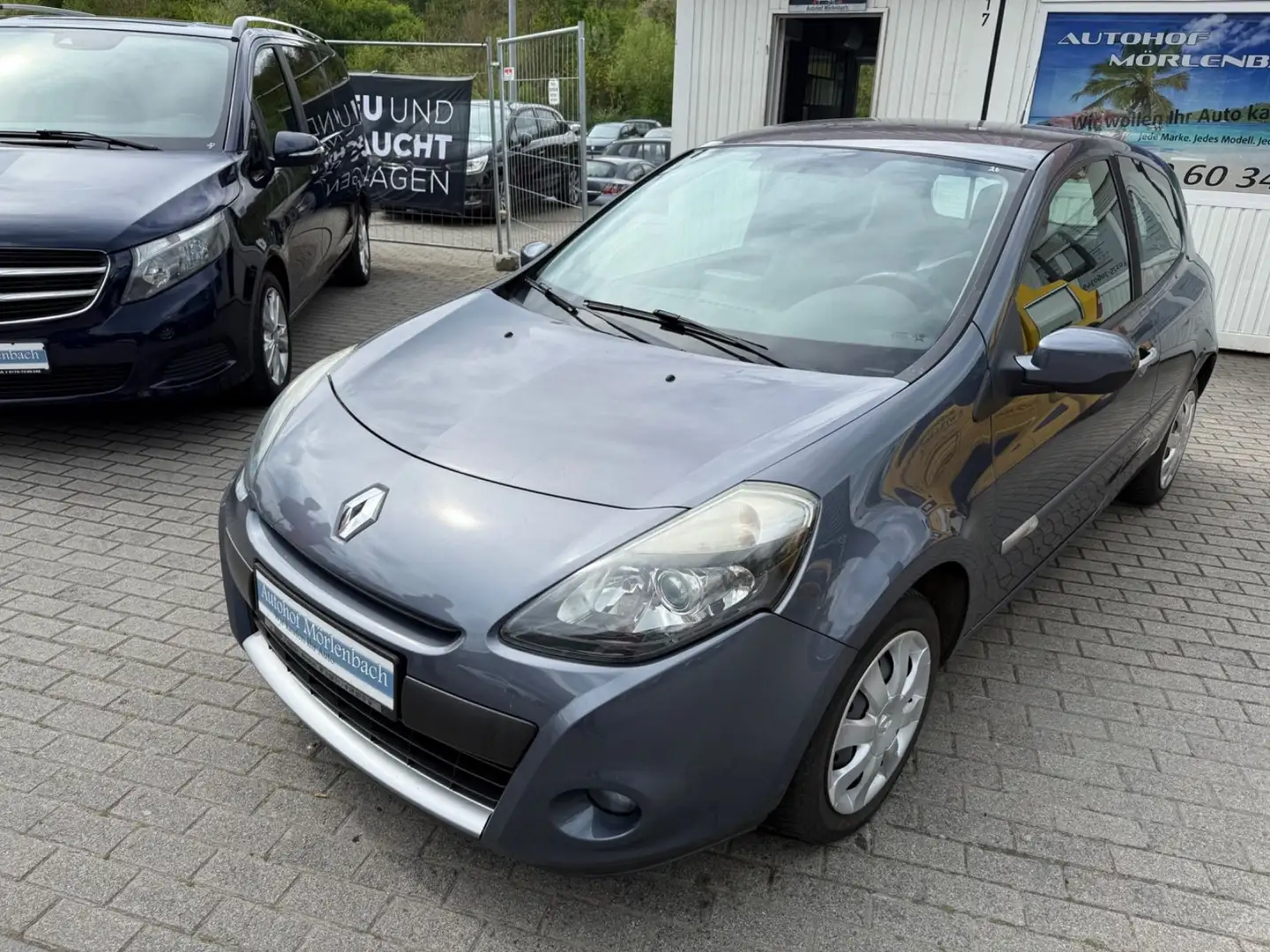 Renault Clio III Dynamique Blau - 1