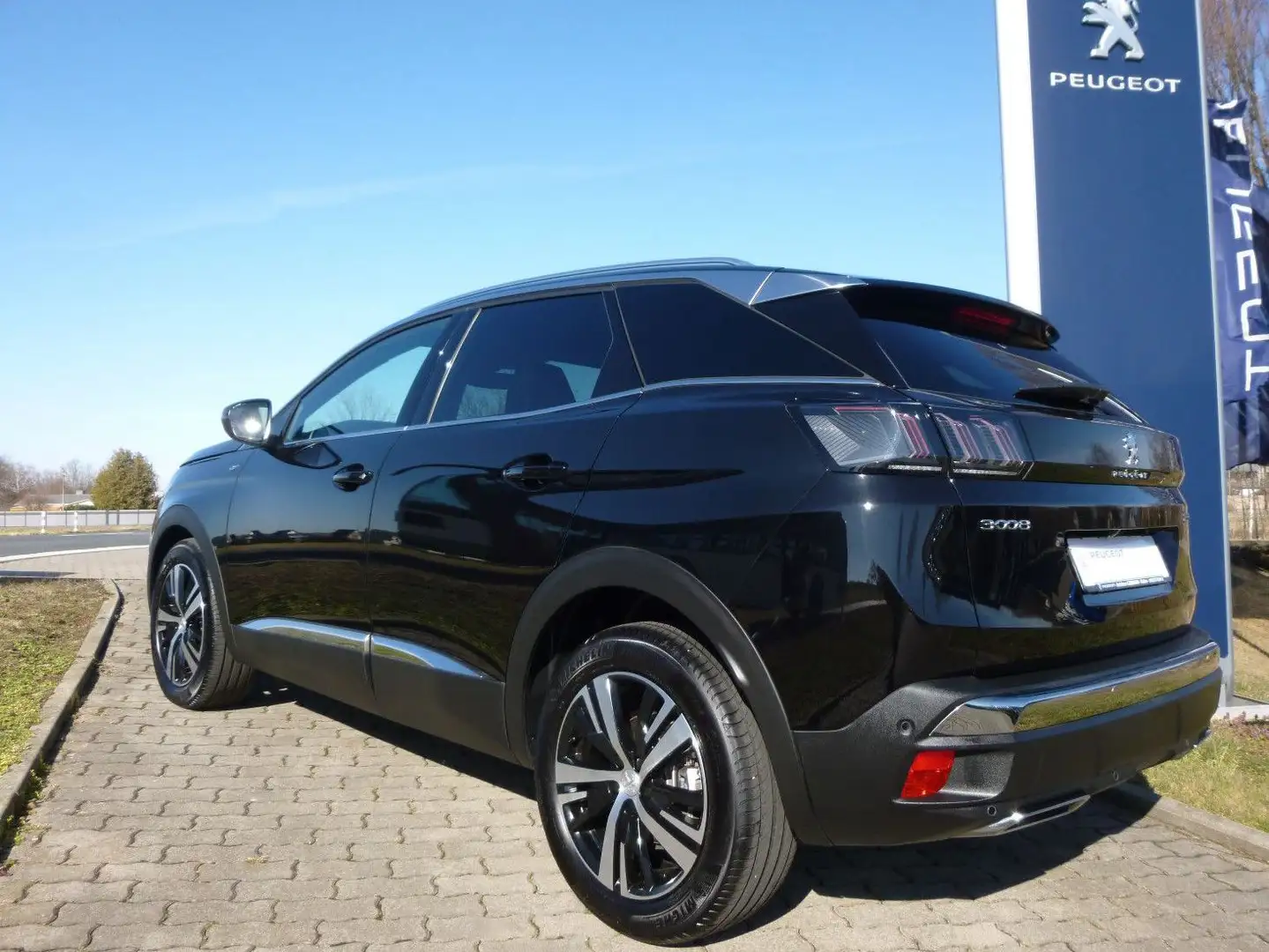 Peugeot 3008 GT *PT 130 EAT8*FOCAL*AGR-Sitze+Memory* Schwarz - 1
