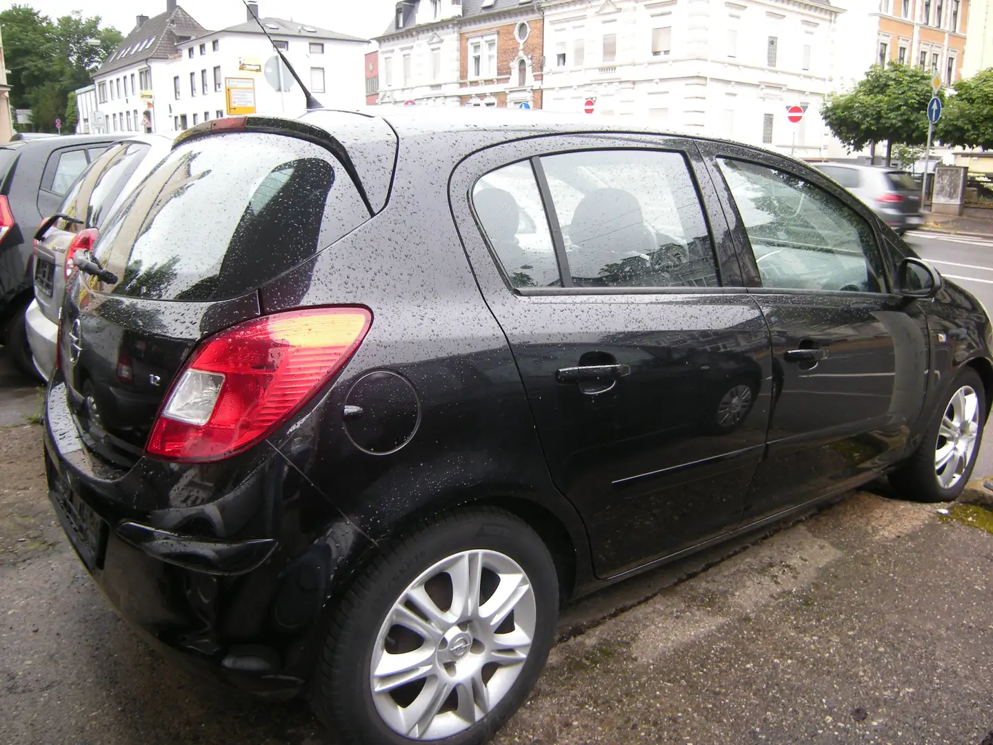 Opel Corsa Edition Zwart - 1