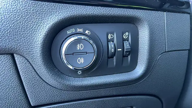 Opel Astra view 13