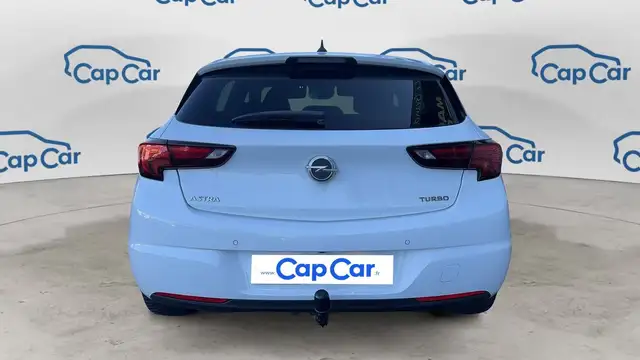 Opel Astra view 3