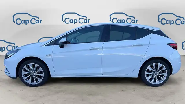Opel Astra view 2