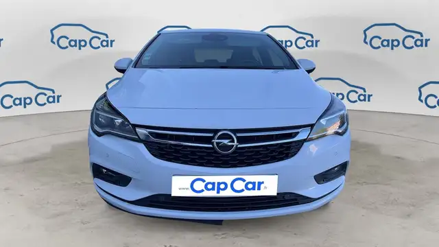 Opel Astra view 5