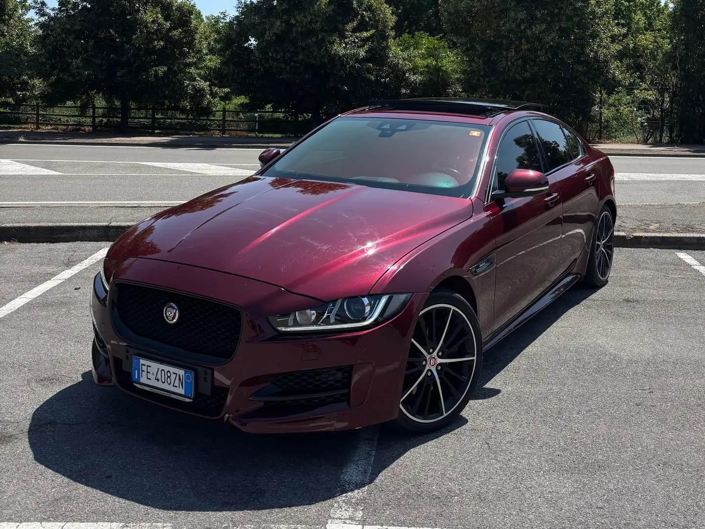 Jaguar XE 2.0d Prestige awd 180cv auto - 1