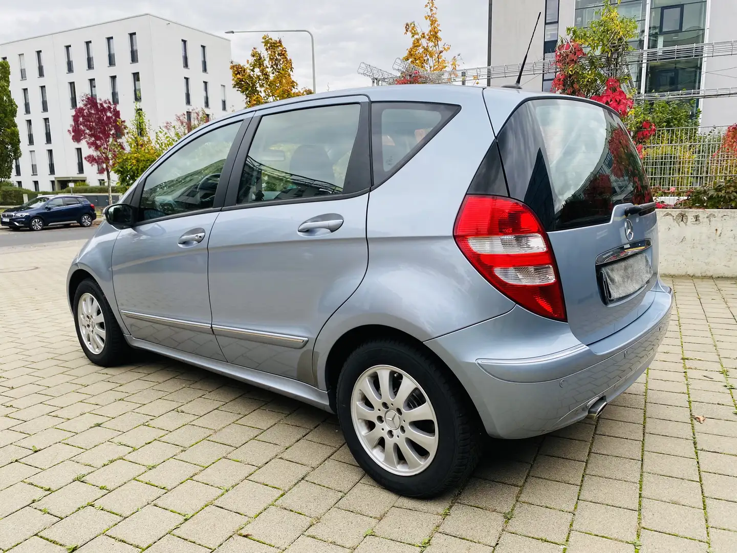 Mercedes-Benz A 170 Autom 99000KM 5TÜR PDC|SHZ|KLIMA|ALLW|KEIN-ROST Blau - 2