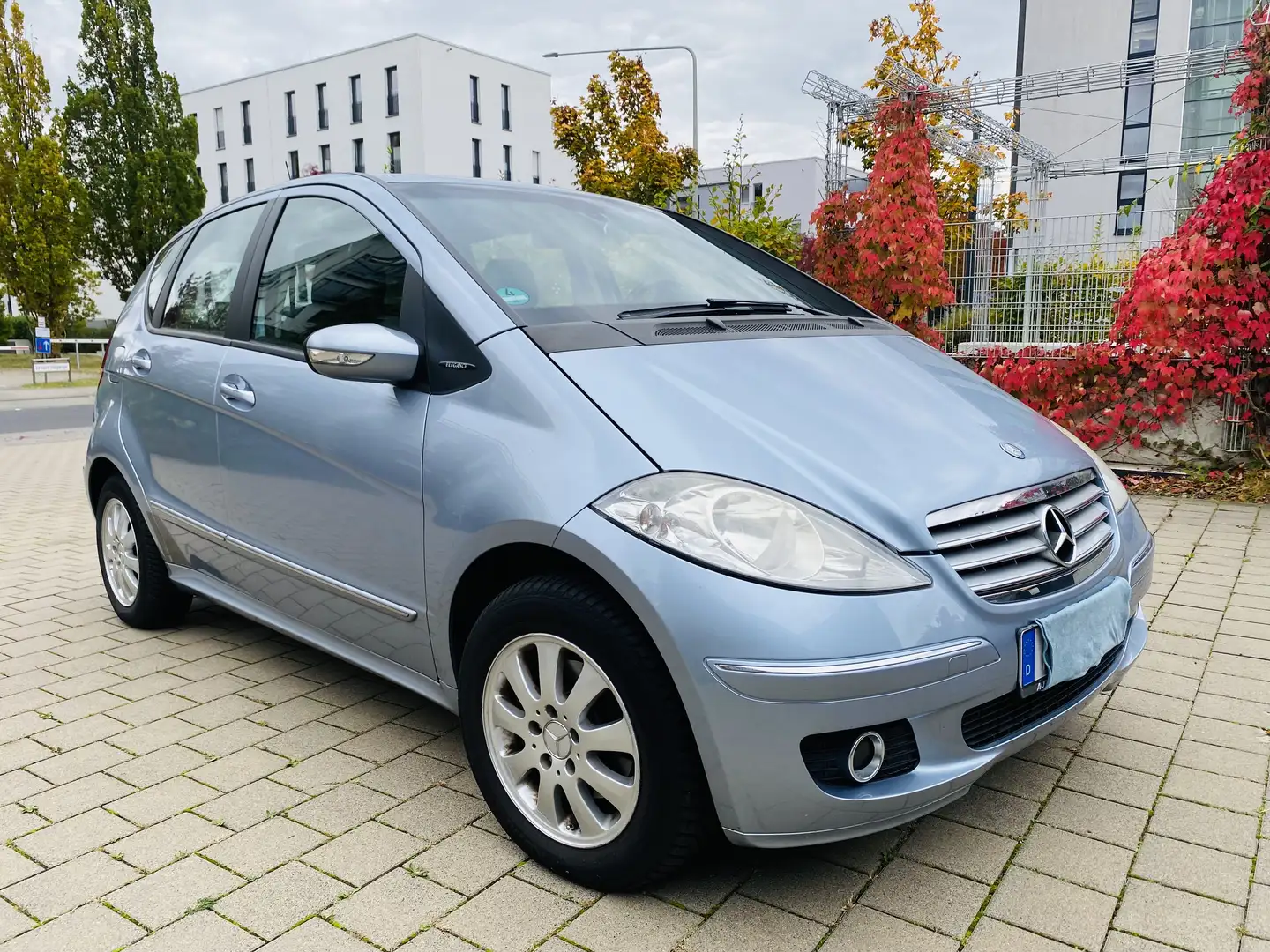 Mercedes-Benz A 170 Autom 99000KM 5TÜR PDC|SHZ|KLIMA|ALLW|KEIN-ROST Blau - 1