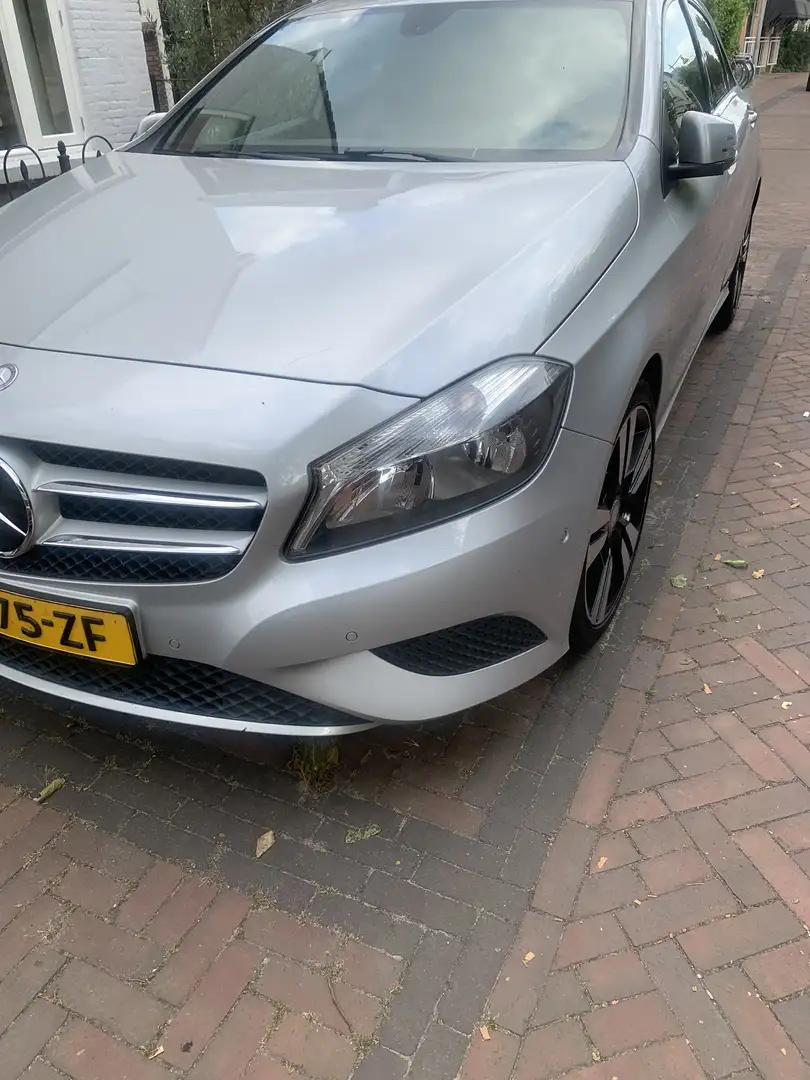 Mercedes-Benz A 180 1.6 Cruis/Climat/Navigatiesysteem stoel verwarming Gris - 2