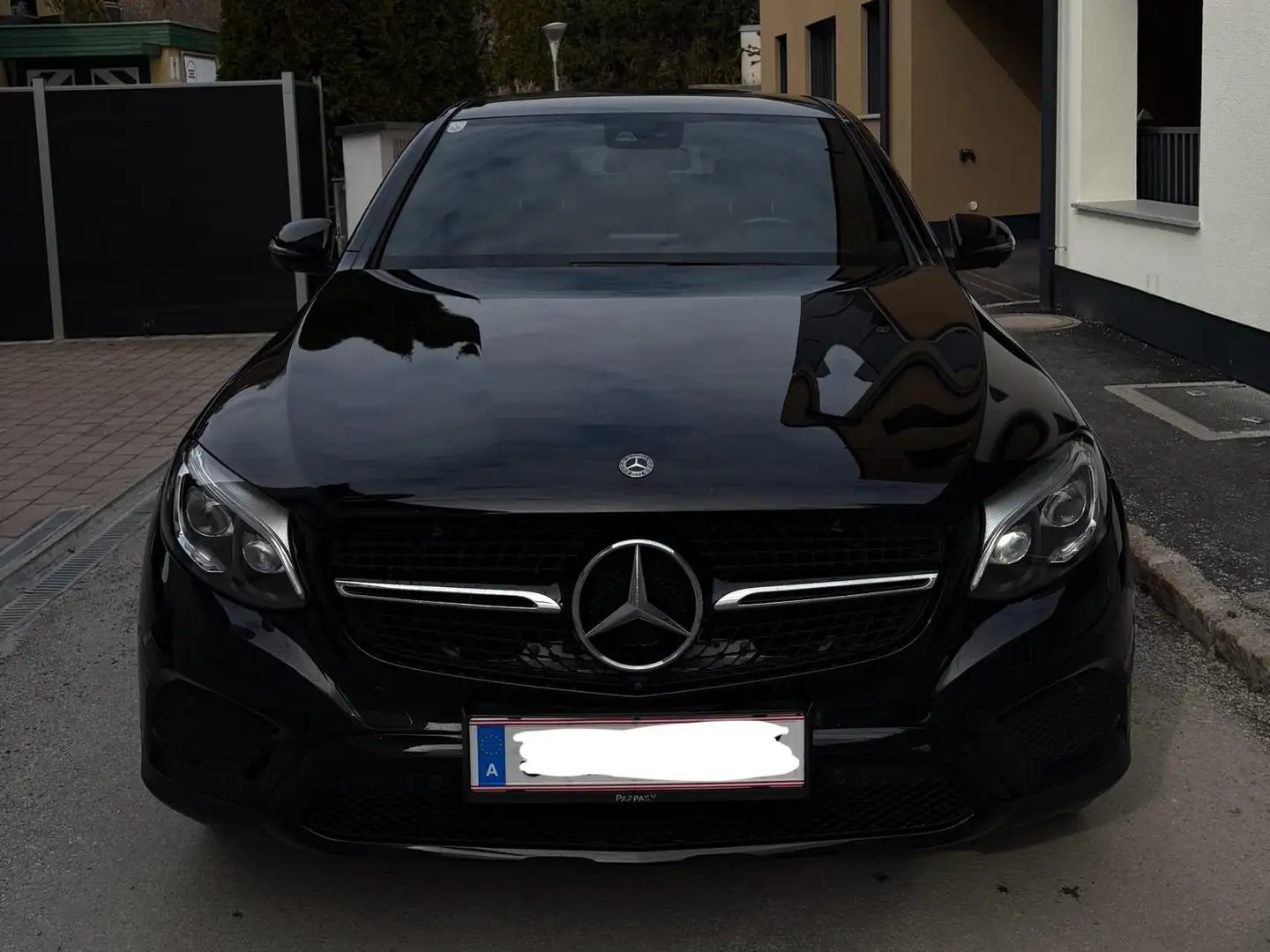 Mercedes-Benz GLC 220 GLC 220 d Coupé 4MATIC Aut. Schwarz - 2