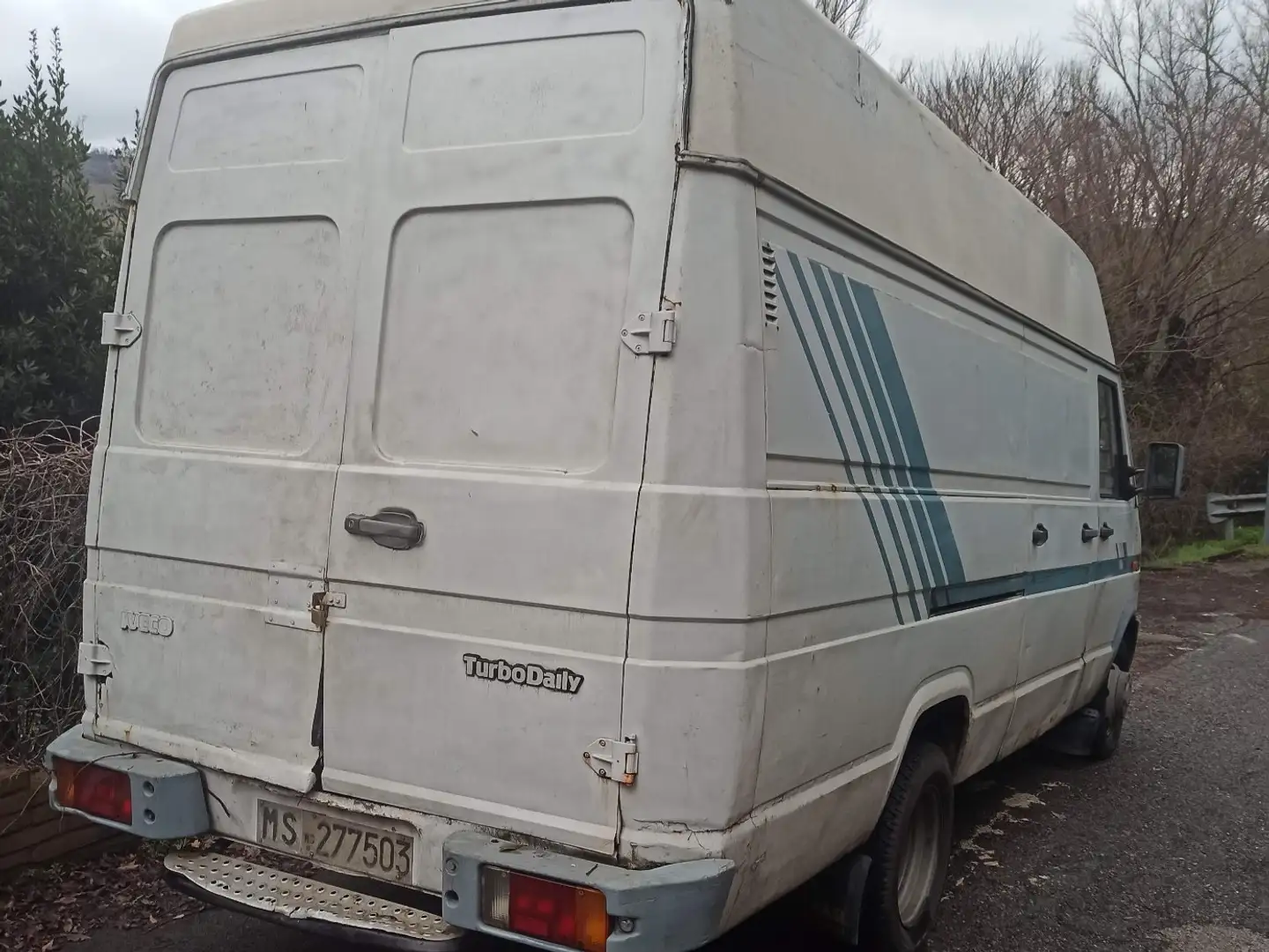 Iveco Daily Turbodiesel 2.5 35-12 Blanco - 2