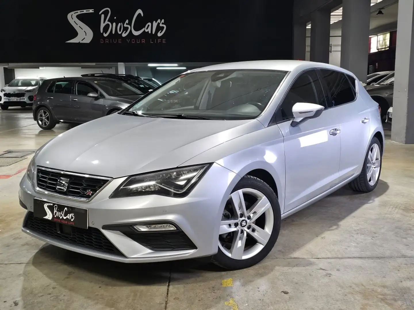 SEAT Leon 2.0TDI CR S&S FR 150 Gris - 1