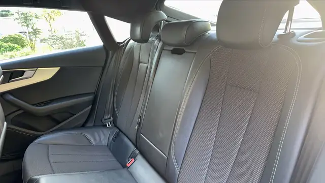 Audi A5 view 9