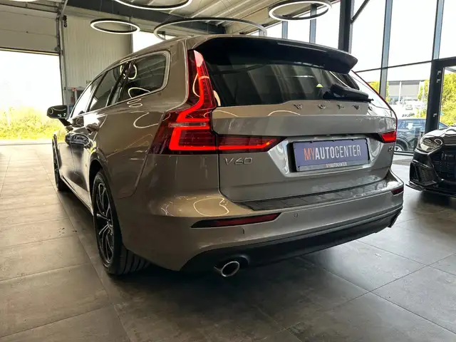 Volvo V60 view 5