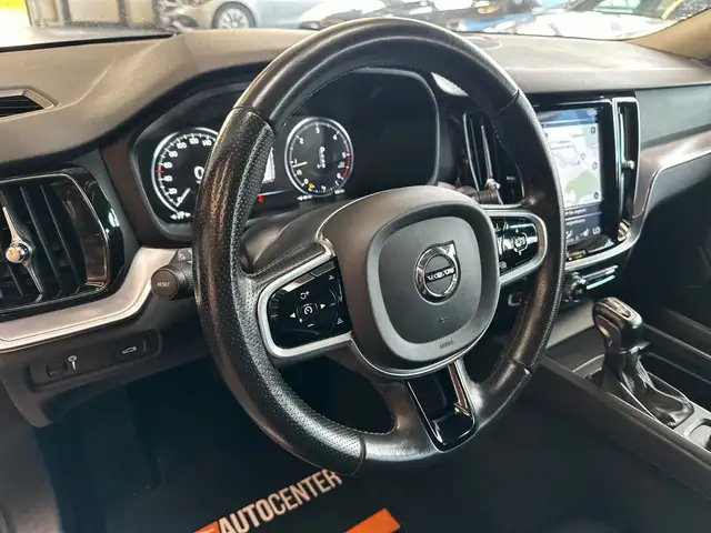 Volvo V60 view 11