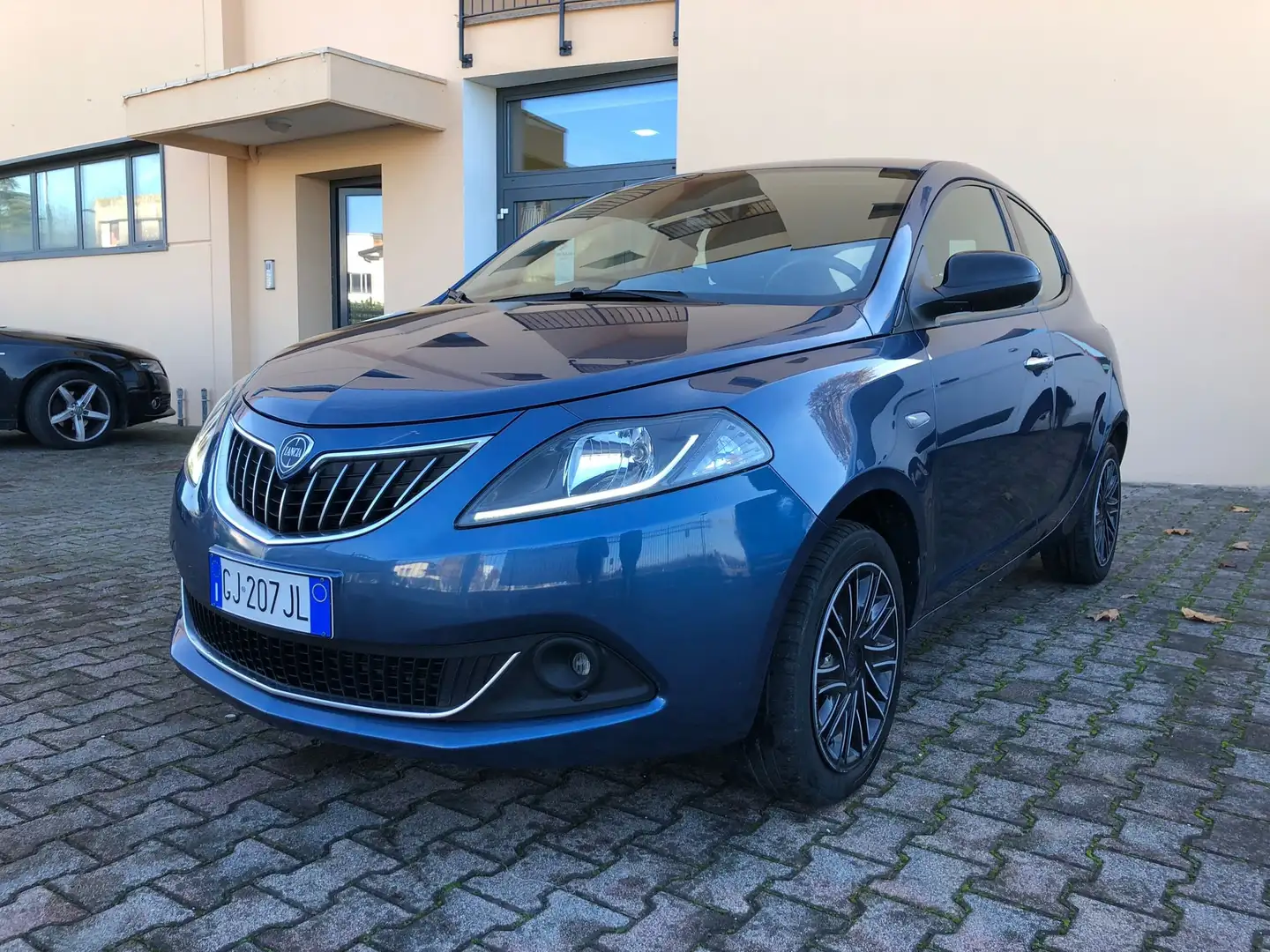 Lancia Ypsilon 2022 1.0 firefly hybrid Gold Blu/Azzurro - 1
