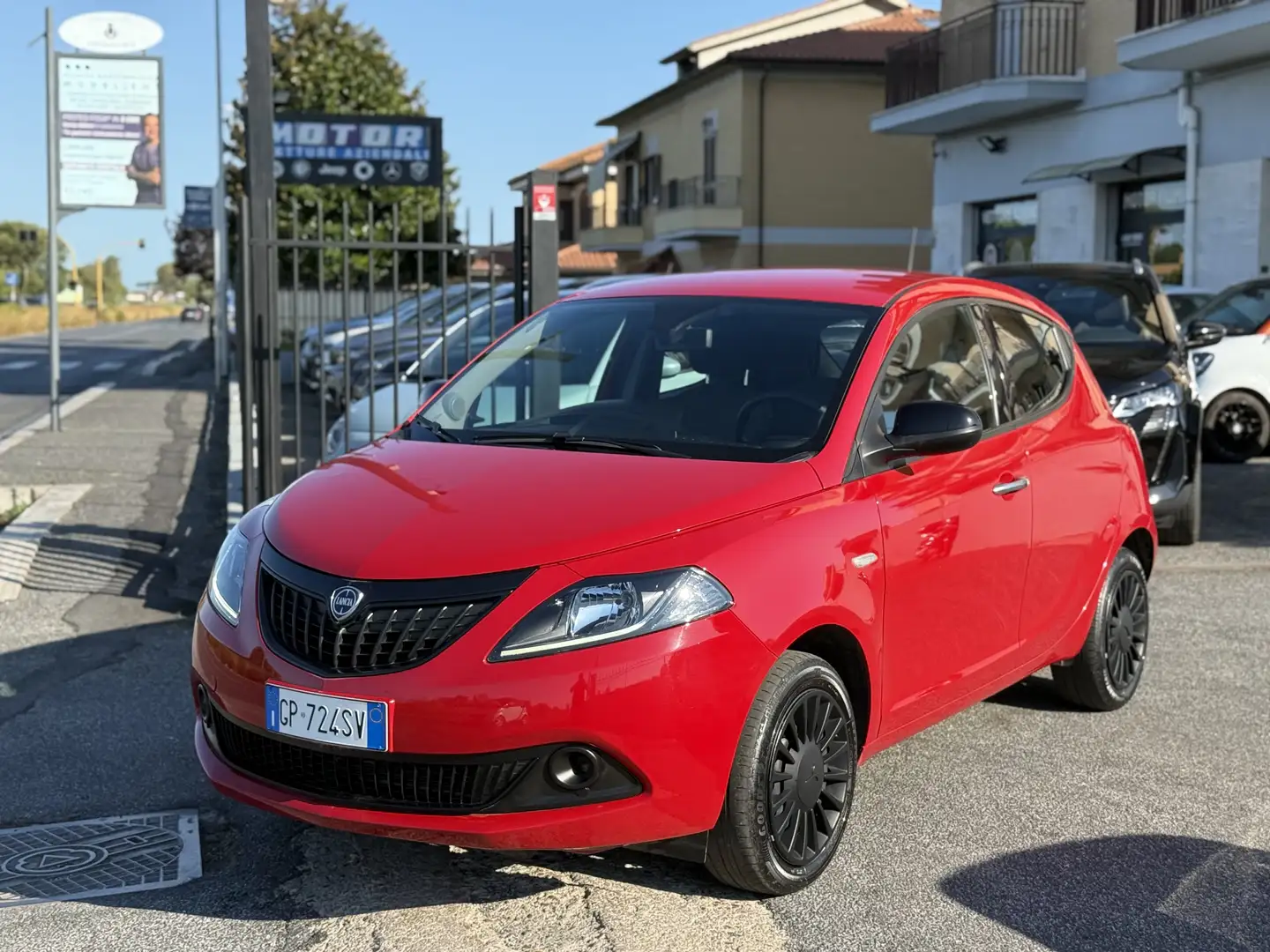 Lancia Ypsilon 1.0 FireFly 70cv Hybrid SILVER UFF. AZIENDALE Rouge - 1