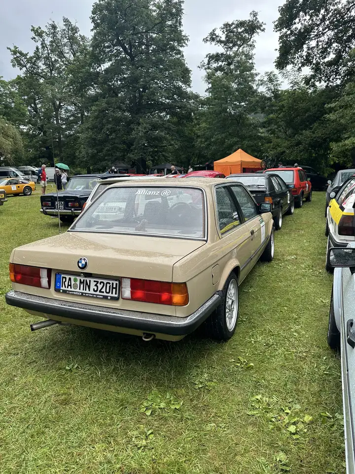 BMW 320 i, foto 4