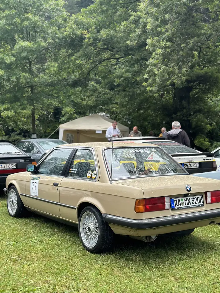 BMW 320 i, foto 3
