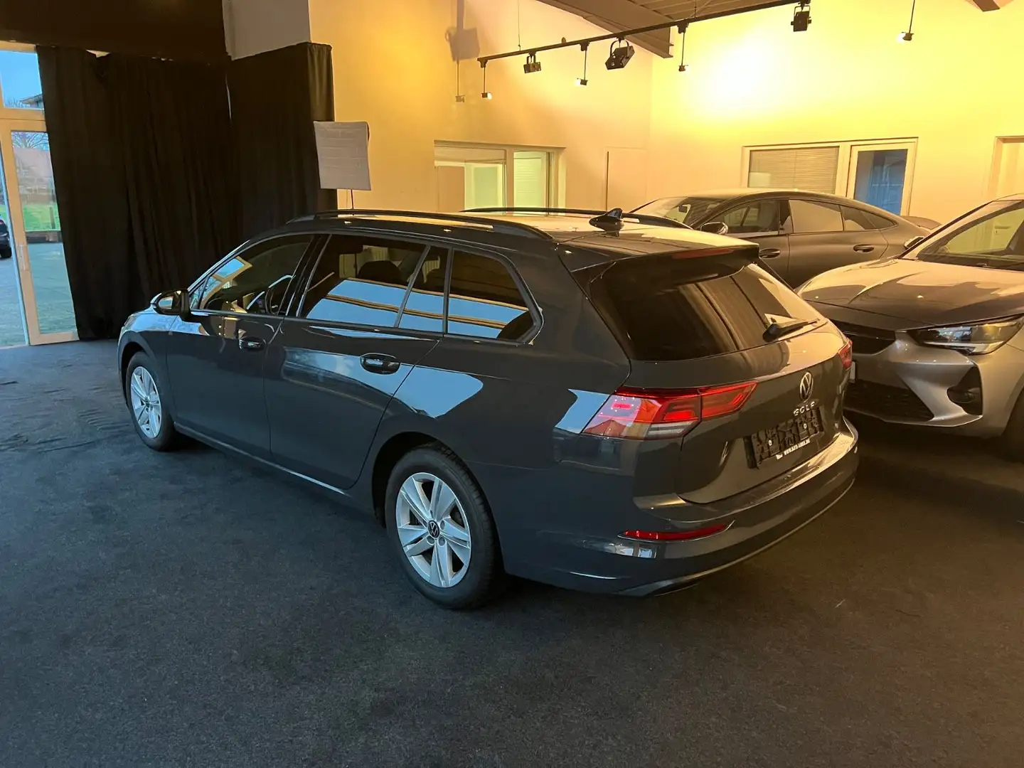 Volkswagen Golf VIII Variant Life *Sitzh.*Kamera*Memory* Grau - 2