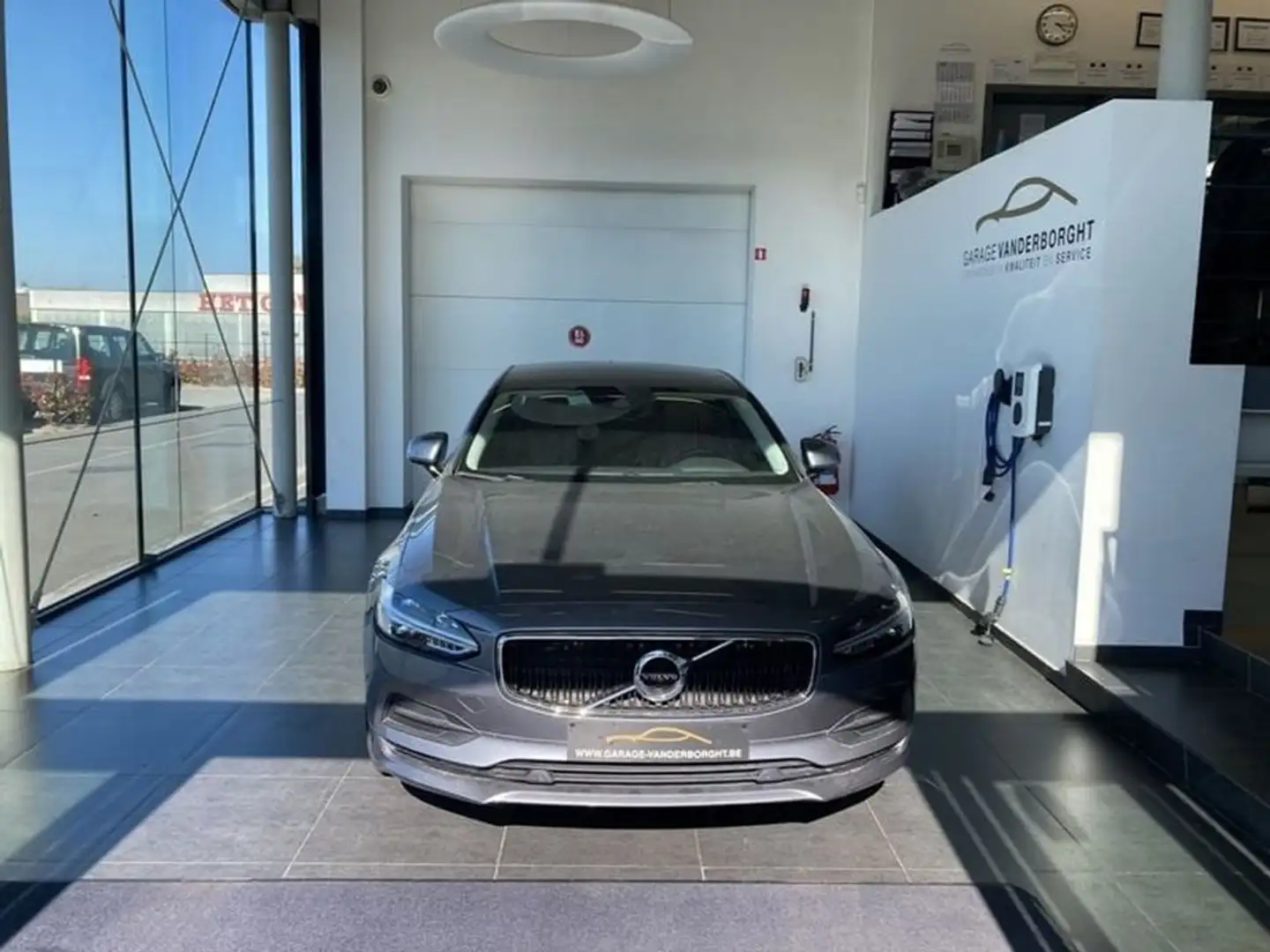 Volvo S90 D3 MOMENTUM AUTOMAAT 67000KM Grau - 2