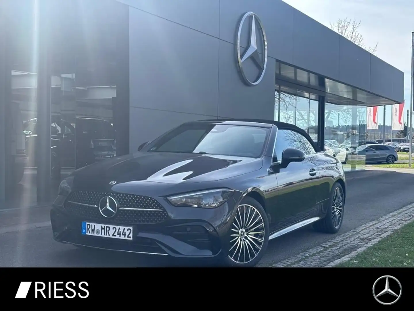 Mercedes-Benz CLE 200 Cabriolet AMG+AHK+DIGITAL-LIGHT+360°+MEMORY Grau - 1