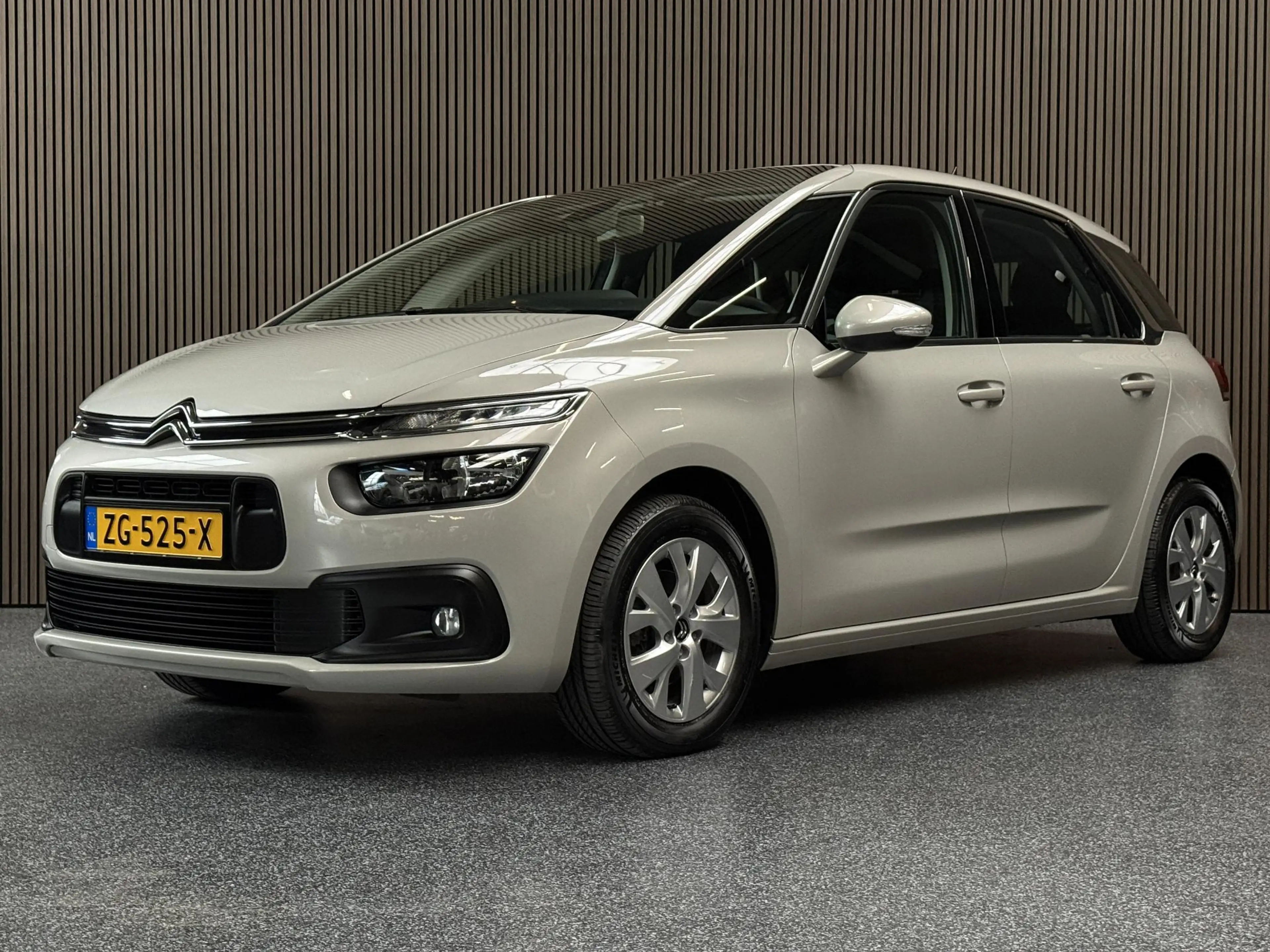 Citroen C4 SpaceTourer 1.2 PureTech Selection | Automaat | Carplay | Riem