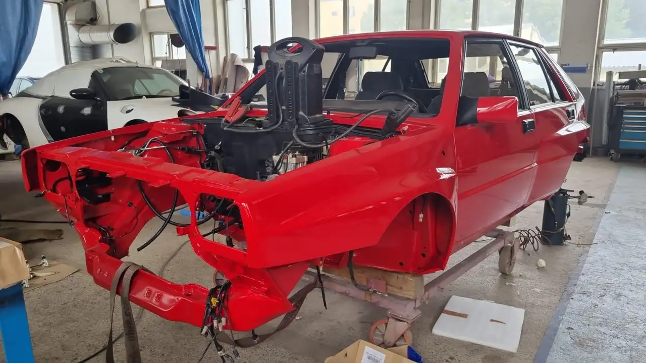 Lancia Delta Integrale EVO1, foto 8