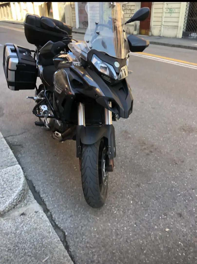 Benelli TRK 502 TRK 502 mono ohlins Šedá - 1