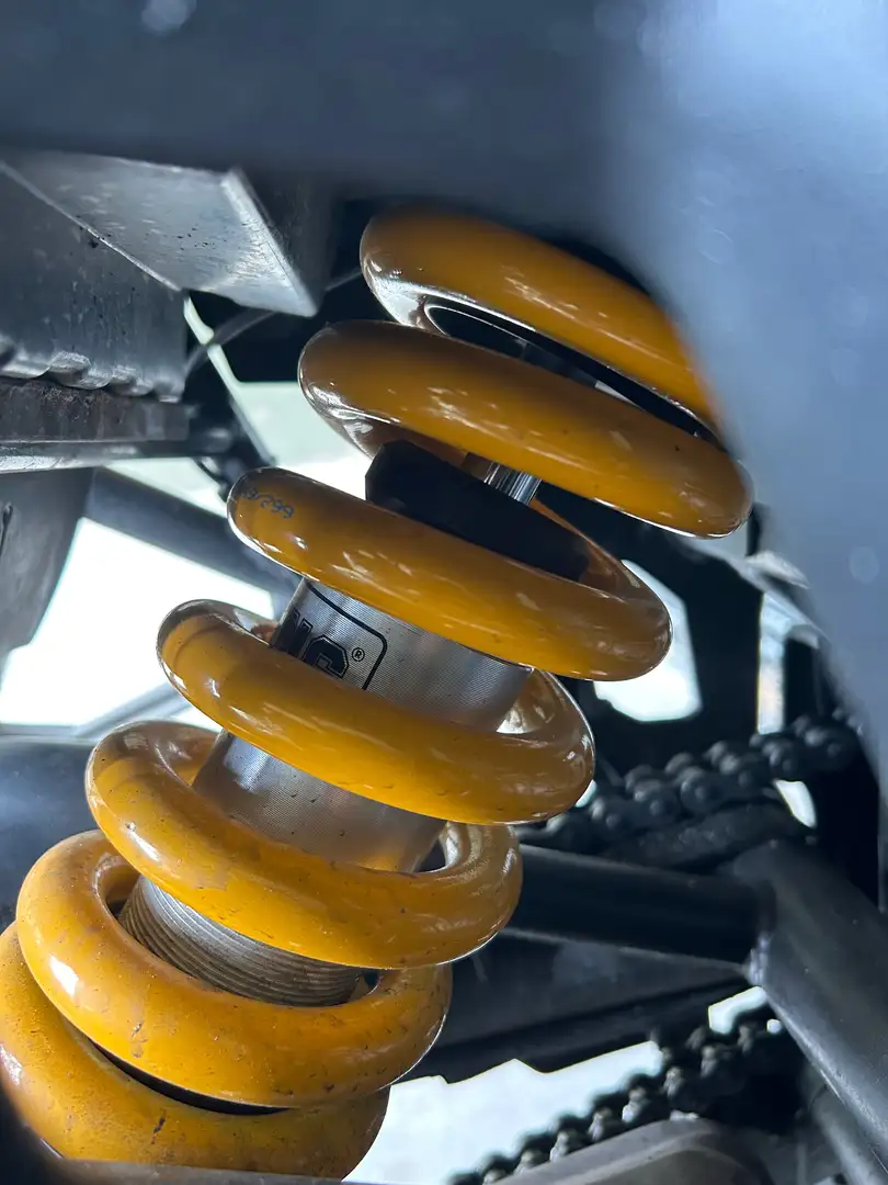 Benelli TRK 502 TRK 502 mono ohlins Šedá - 2