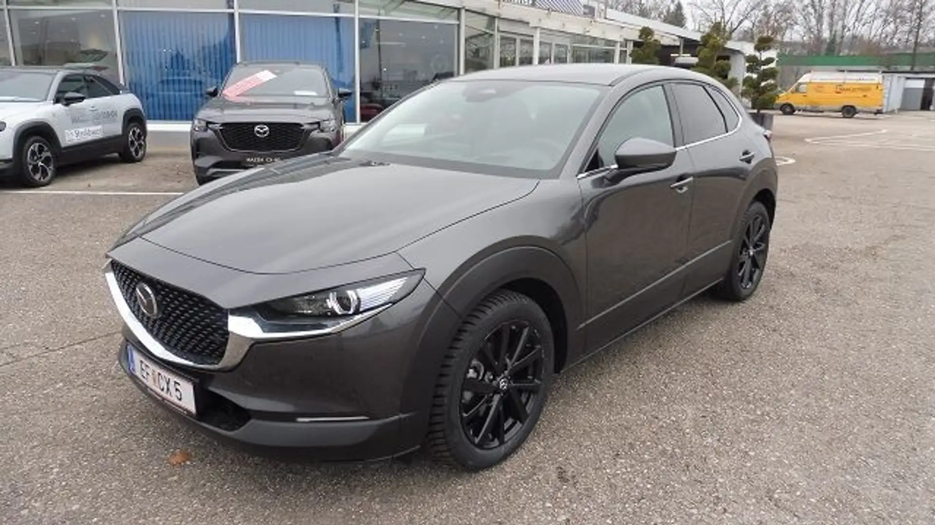 Mazda CX-30 e-Skyactive G140 Centre-Line Grau - 1