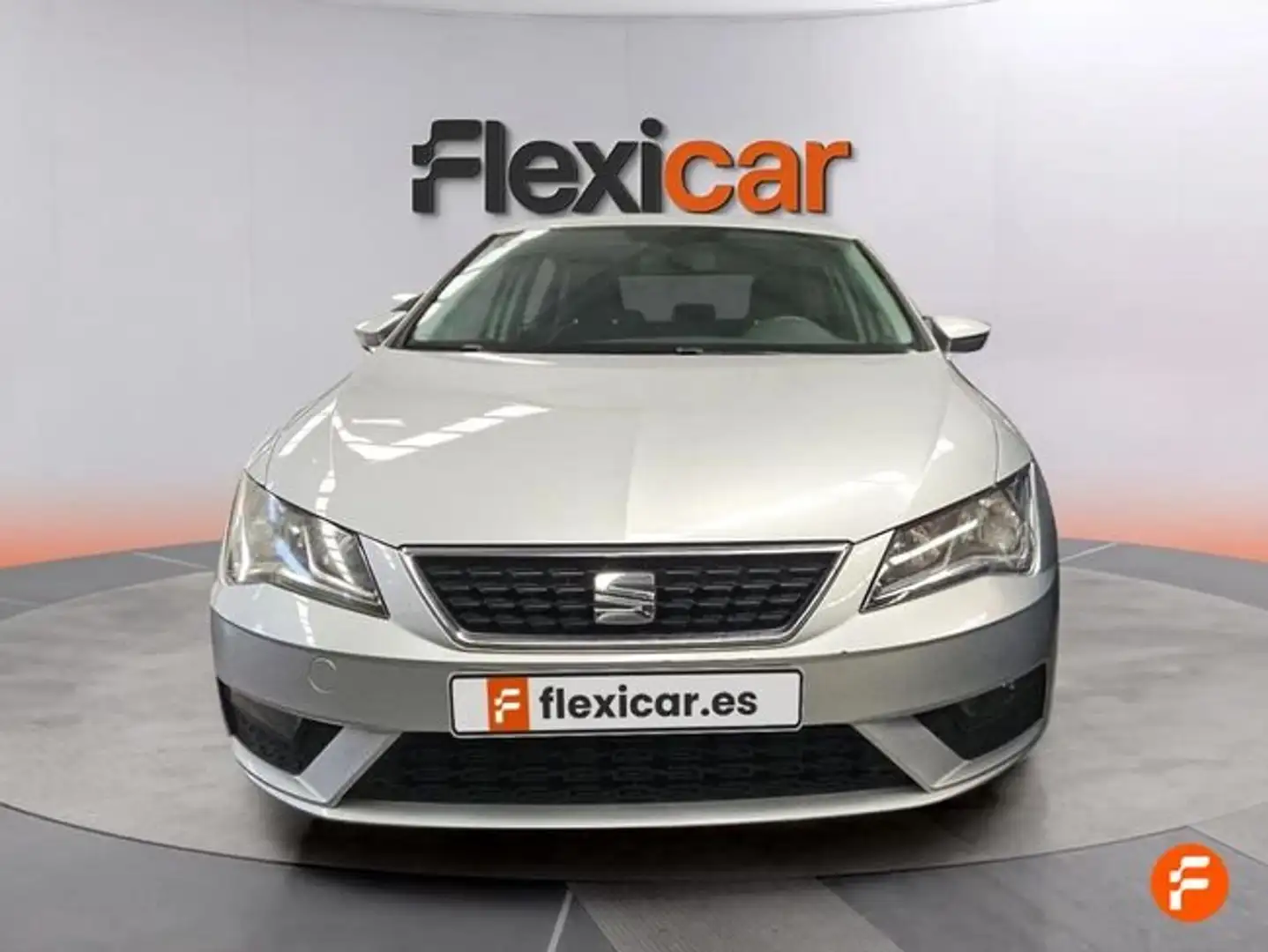 SEAT Leon ST 1.2 TSI S&S Reference 110 Gris - 2