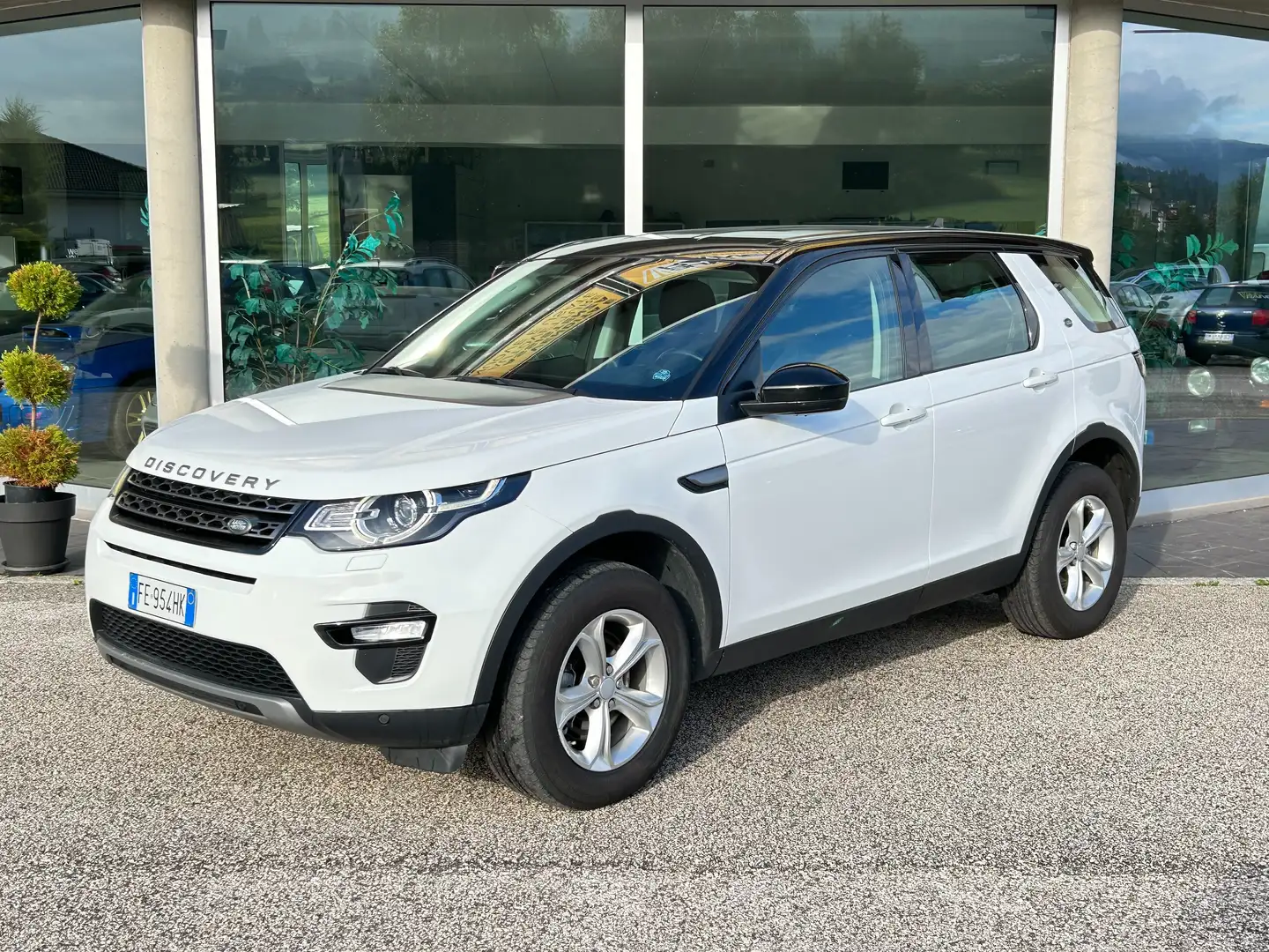 Land Rover Discovery Sport 2.0 td4 HSE Luxury awd 150cv auto 4x4 Bianco - 1