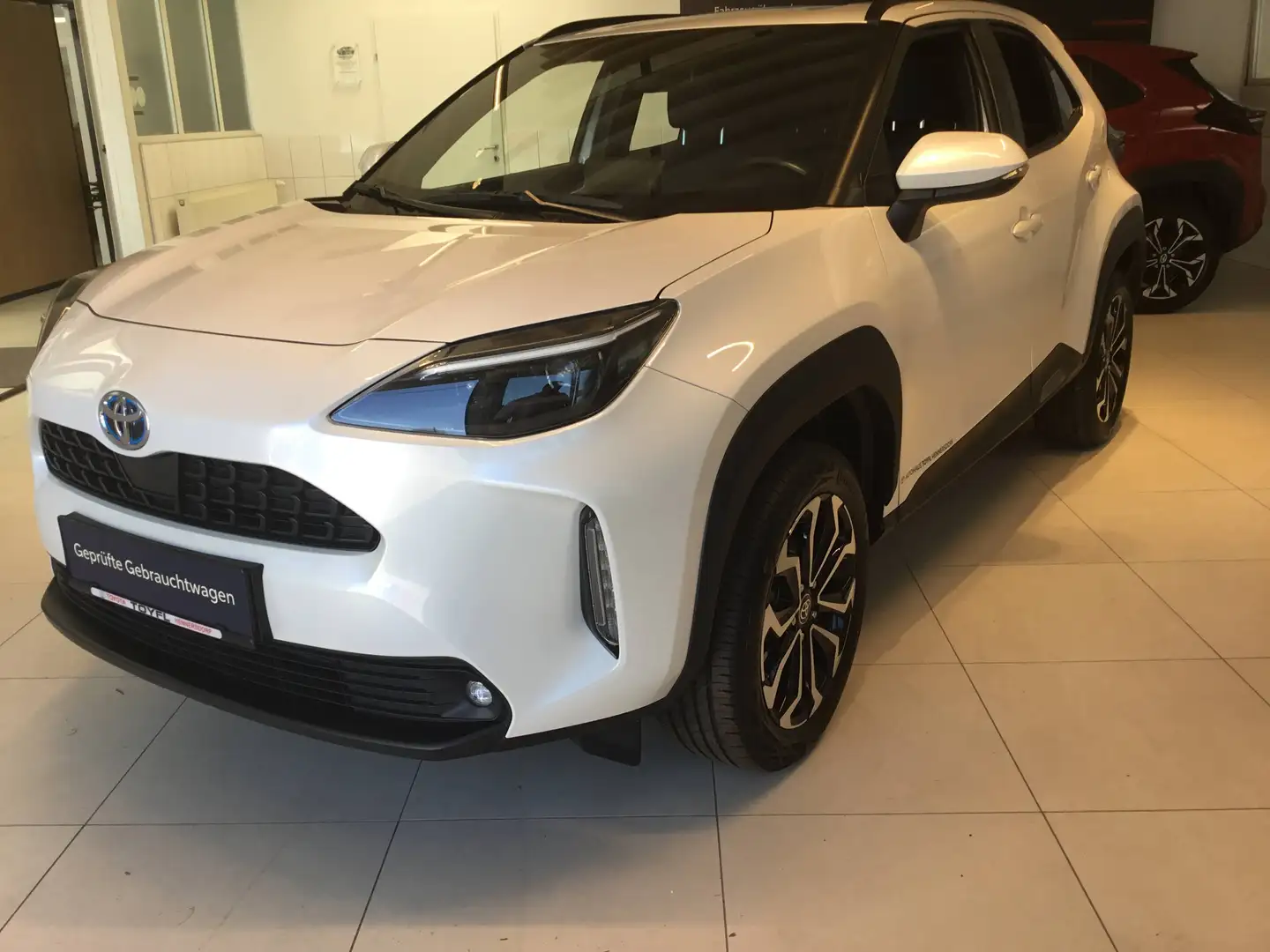 Toyota Yaris Cross Active Drive + WP + MM Weiß - 1