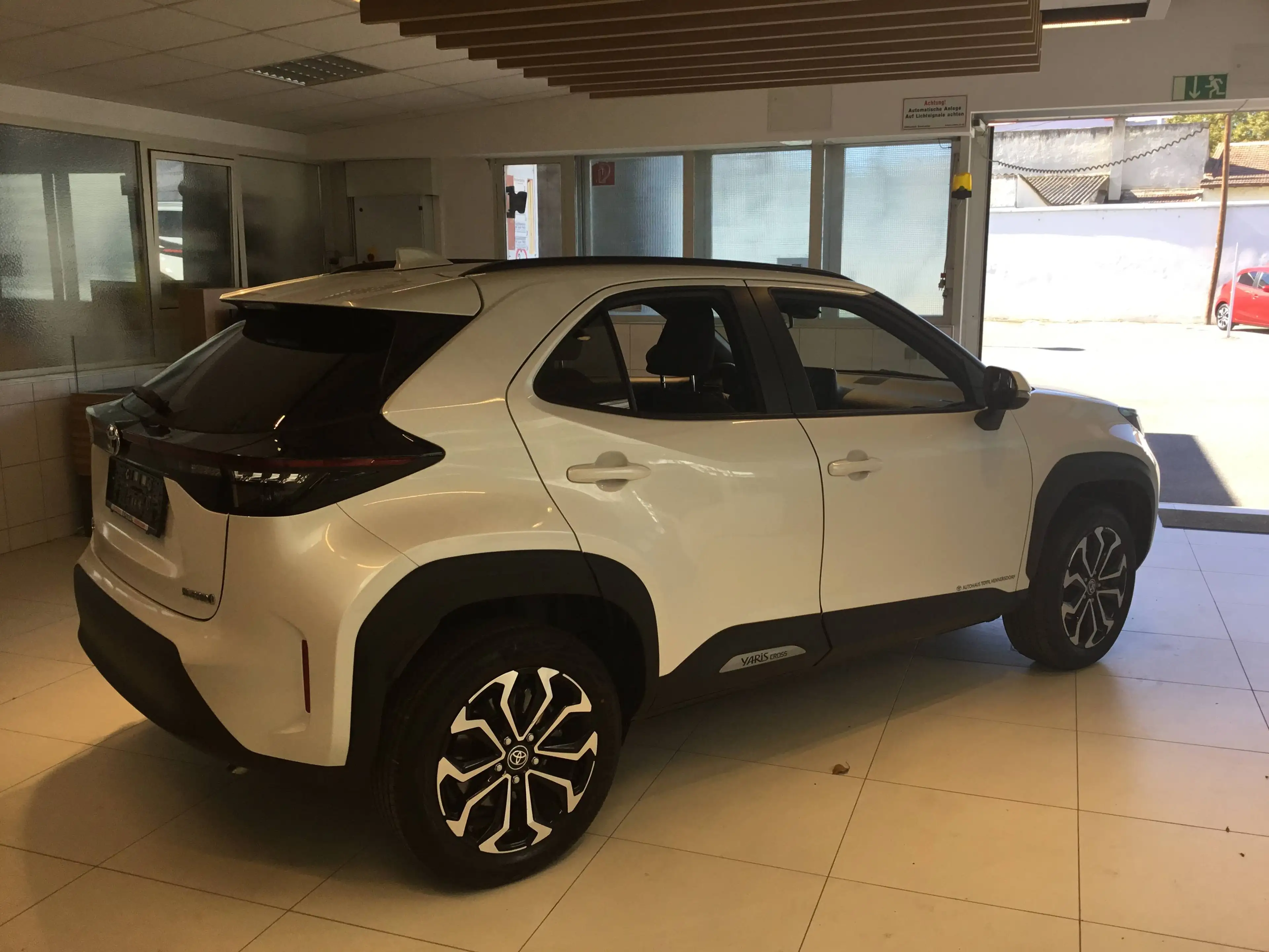 Toyota Yaris Cross Active Drive + WP + MM — photo 8