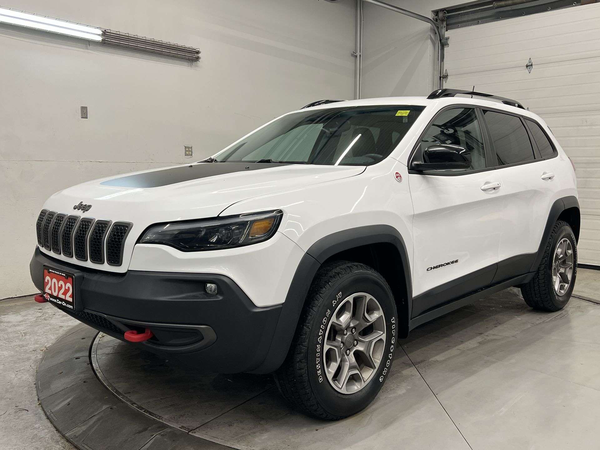White 2022 Jeep Cherokee SUV / Crossover Four-Wheel Drive Automatic
