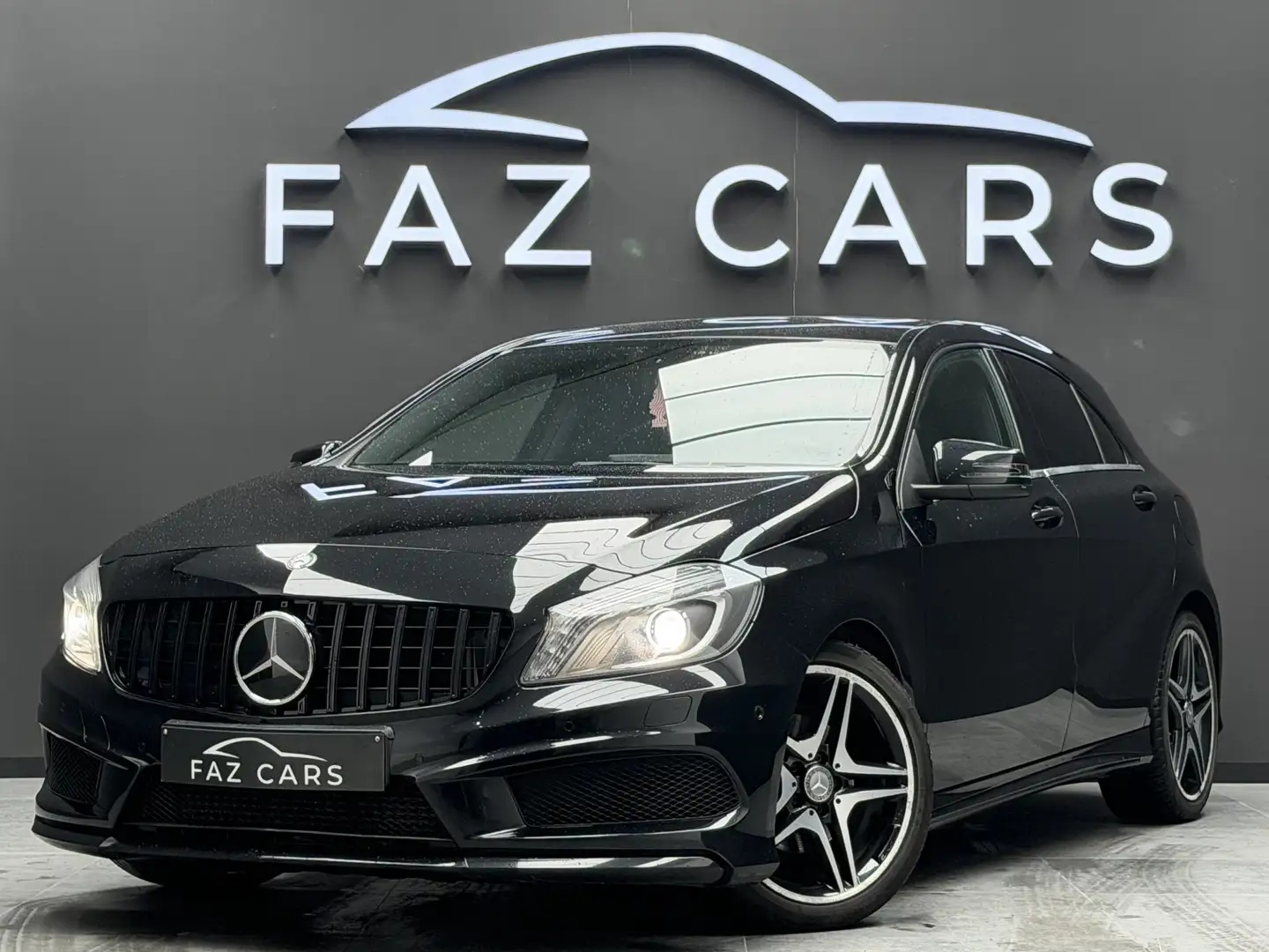 Mercedes-Benz A 180 1.6 BlueEFFICIENCY *PACK AMG + JANTES + GARANTIE* Schwarz - 1