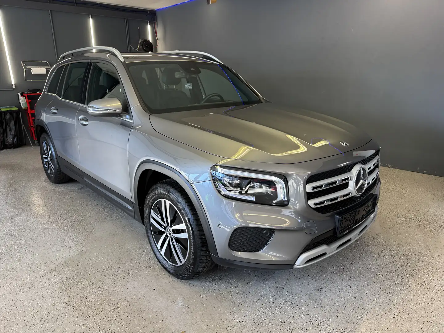 Mercedes-Benz GLB 200 GLB 200 d 4Matic (247.613) Grau - 1