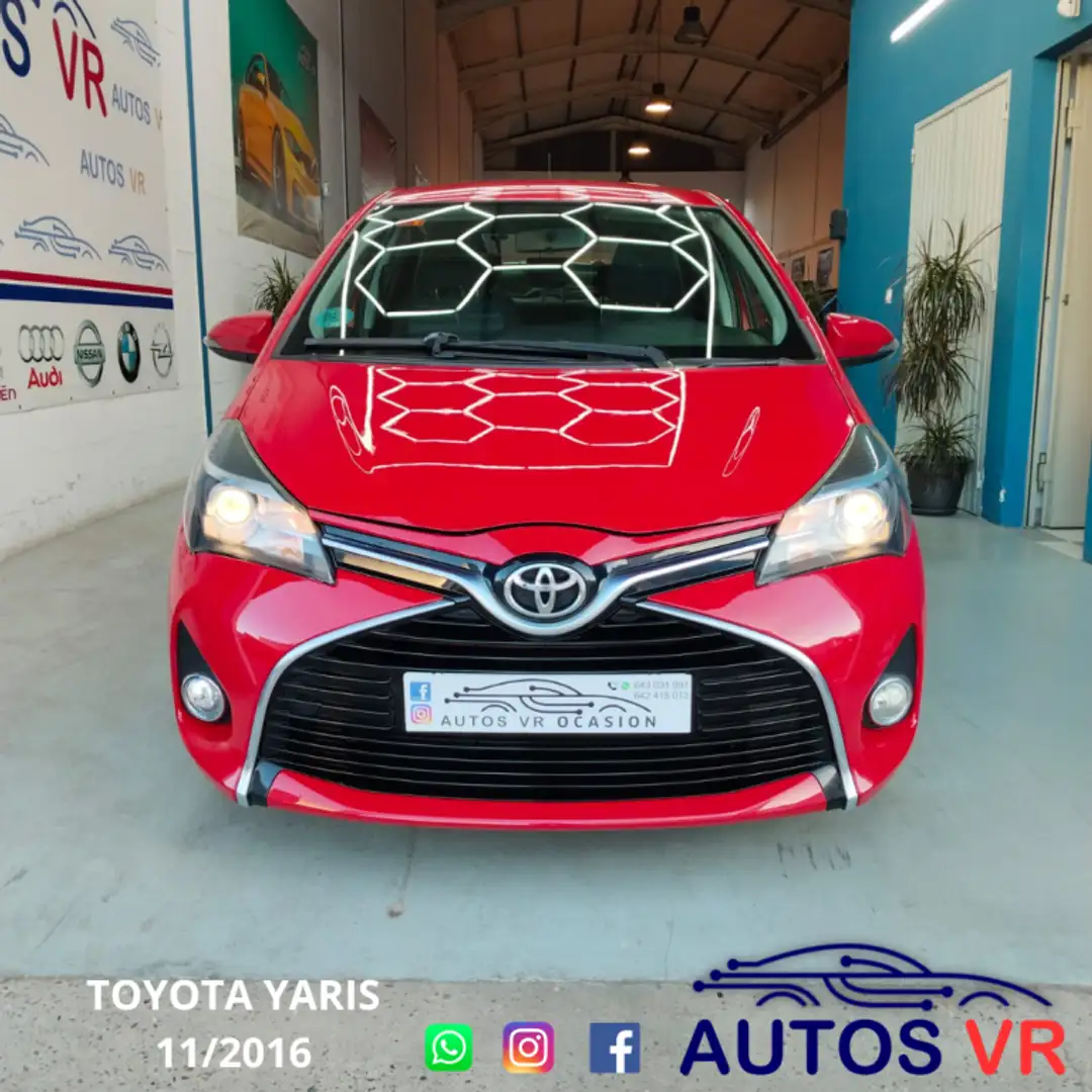 Toyota Yaris 1.3 Active Rojo - 2